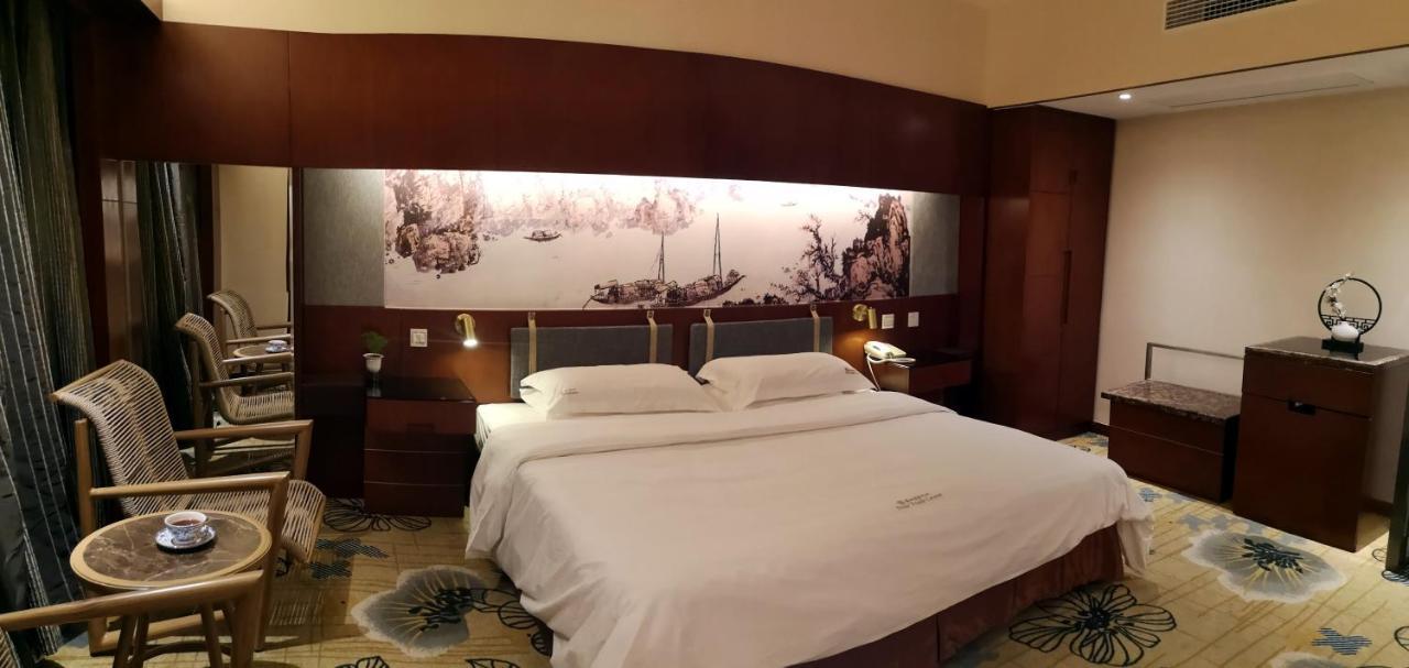 Sino Hotel Гуанчжоу Екстер'єр фото