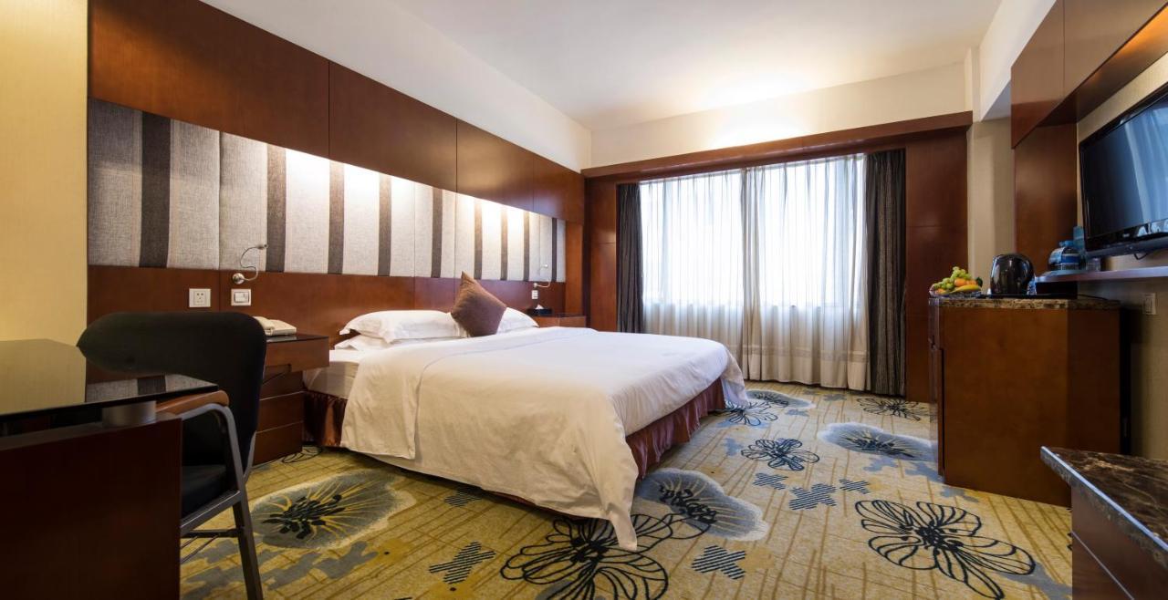 Sino Hotel Гуанчжоу Екстер'єр фото